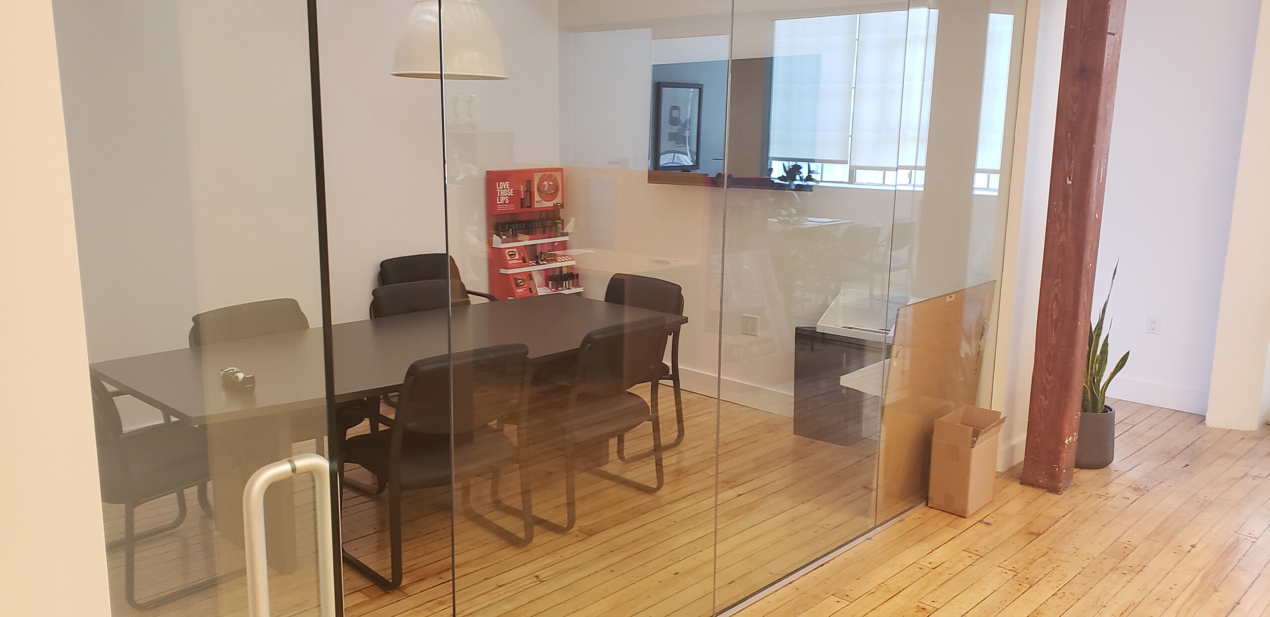 Lease Now Monroe Center